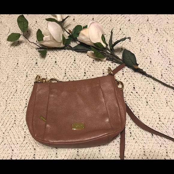 Michael Kors Handbags - Michael Kors dusty pink crossbody